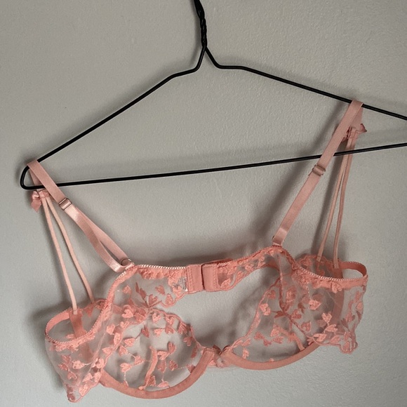 pink mesh bra, stitched with hearts - Picture 3 of 5